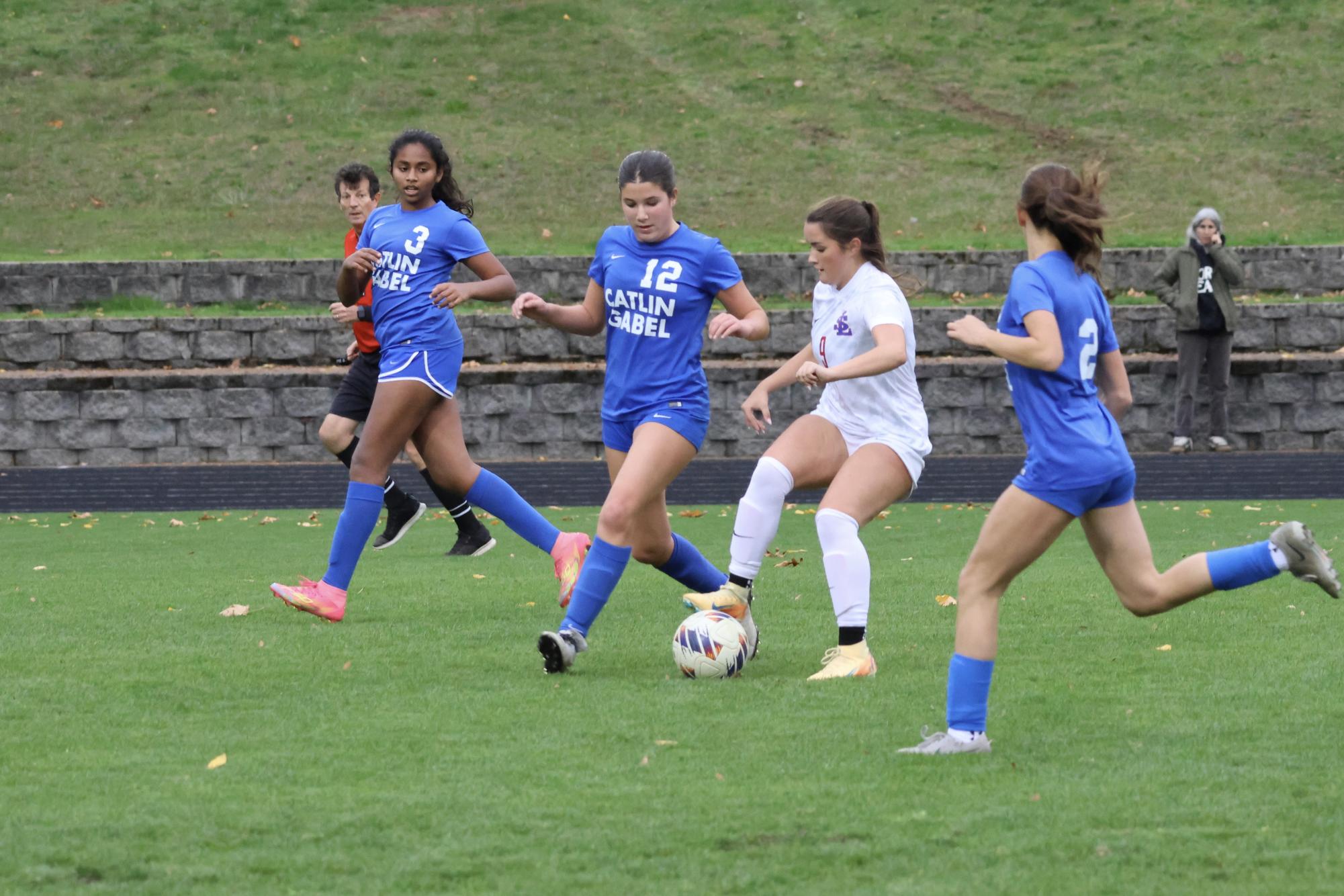 Photo Story: La Salle Varsity Girls Soccer Loses 1-0 at Catlin Gabel