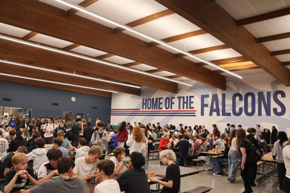 In the new one-lunch schedule introduced at the start of this year, the entire student body — just under 700 people — orders lunch, heats up food, and socializes at the same time. 