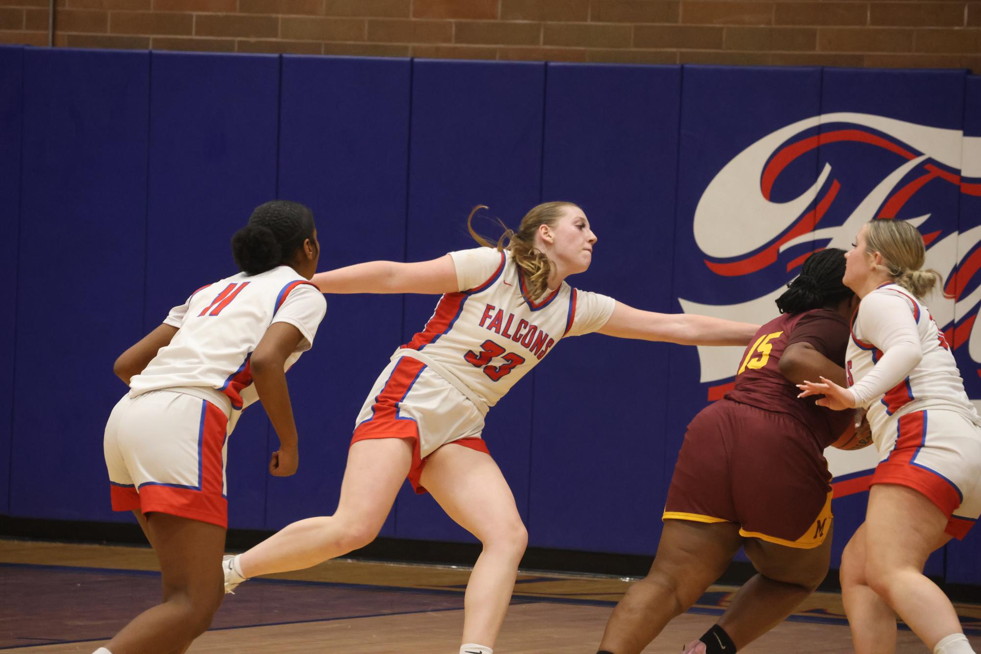 Photo Story: La Salle Girls Basketball Demolishes Milwaukie 72–13