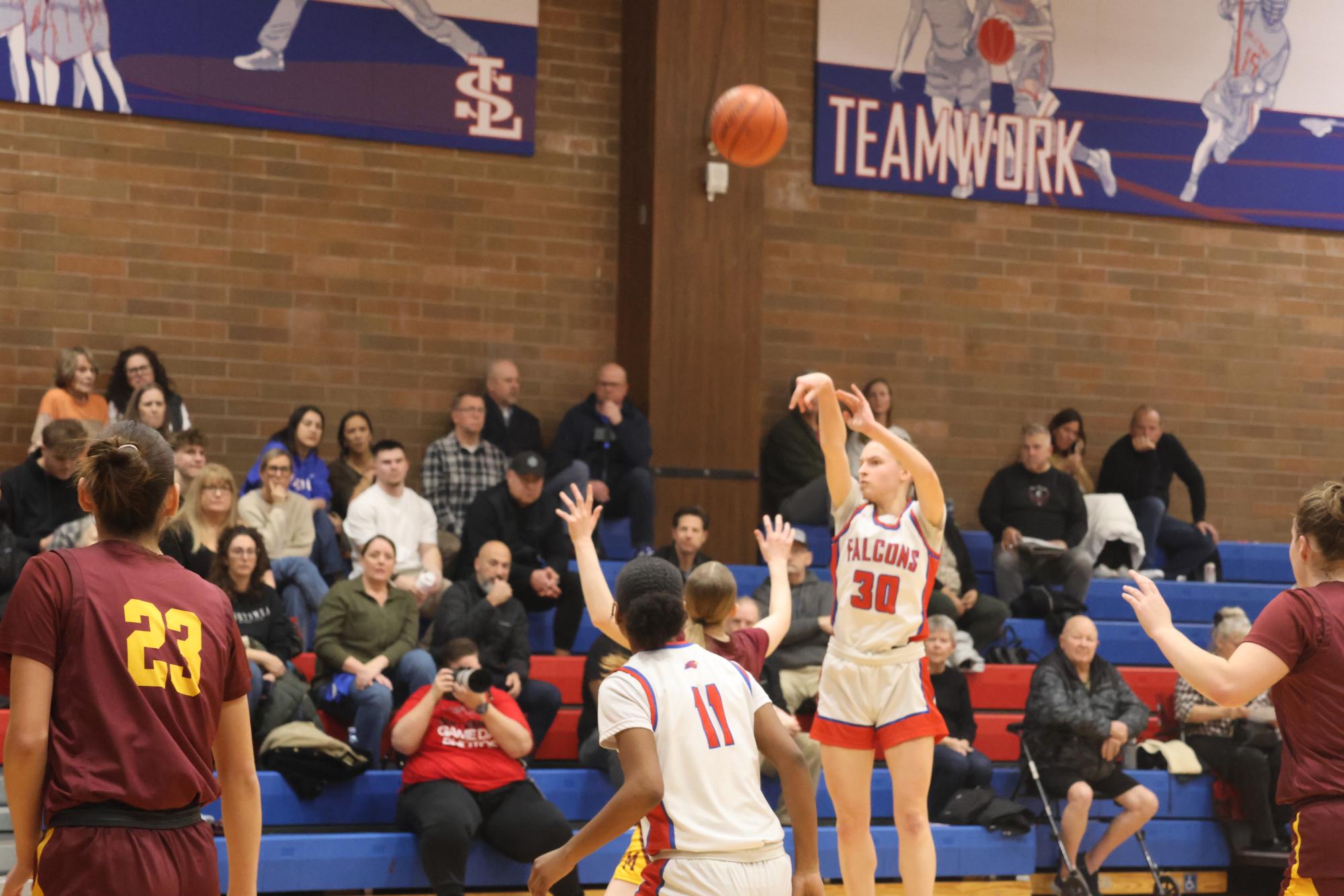 Photo Story: La Salle Girls Basketball Demolishes Milwaukie 72–13