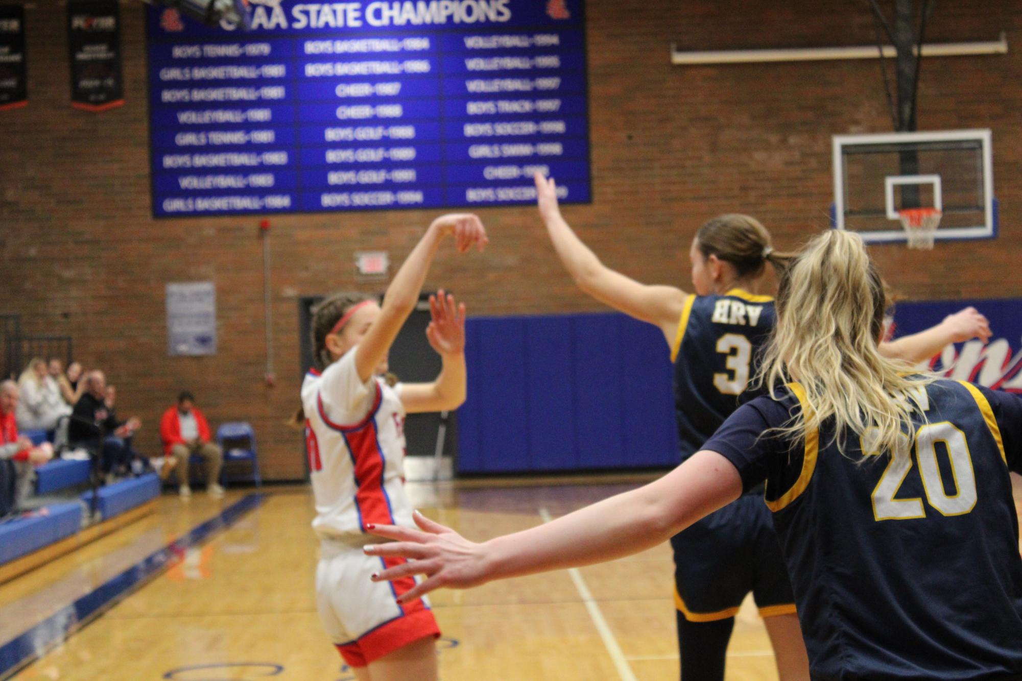 Photo Story: Varsity Girls Basketball Cruise Past Hood River Valley in 44–21 Victory