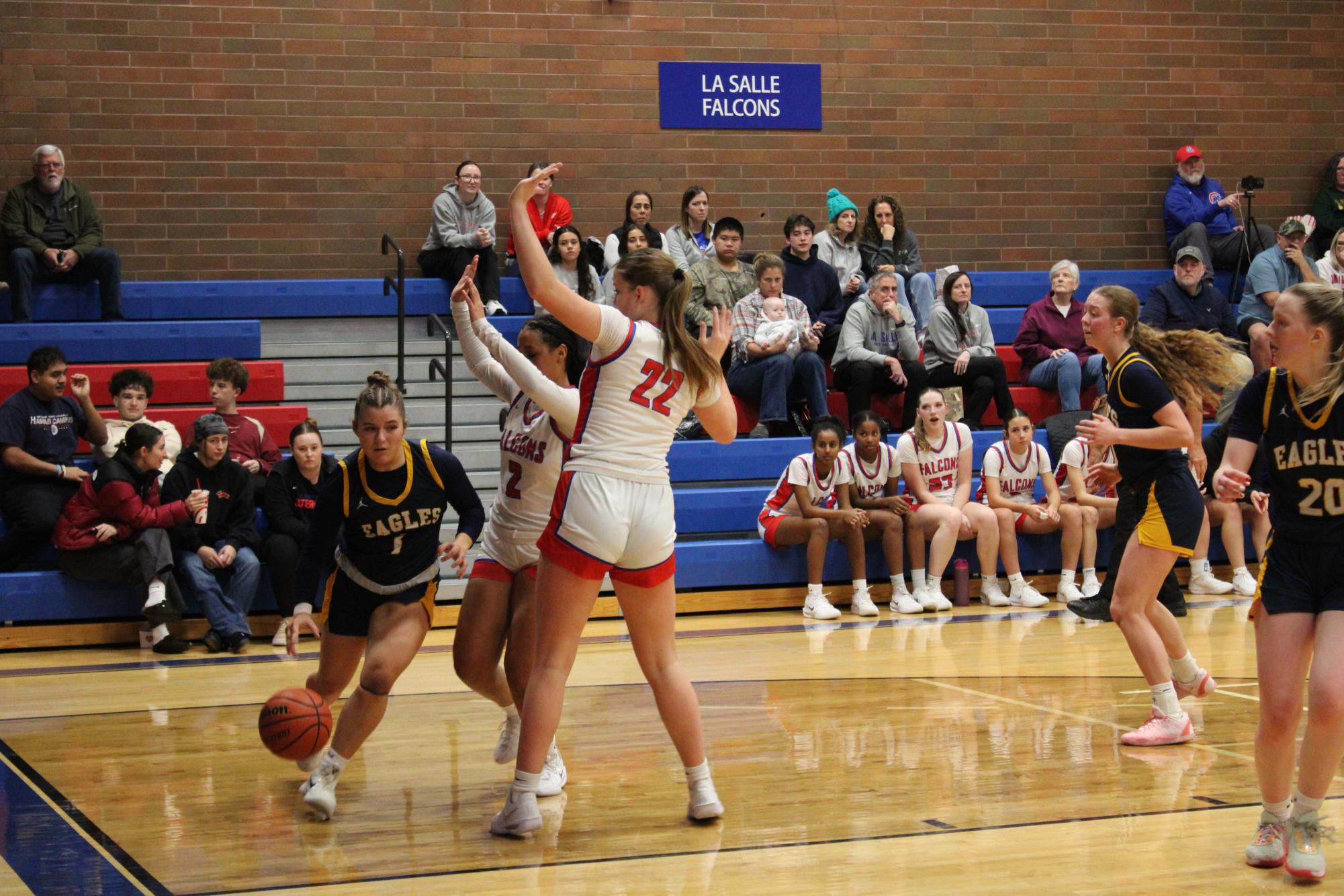 Photo Story: Varsity Girls Basketball Cruise Past Hood River Valley in 44–21 Victory