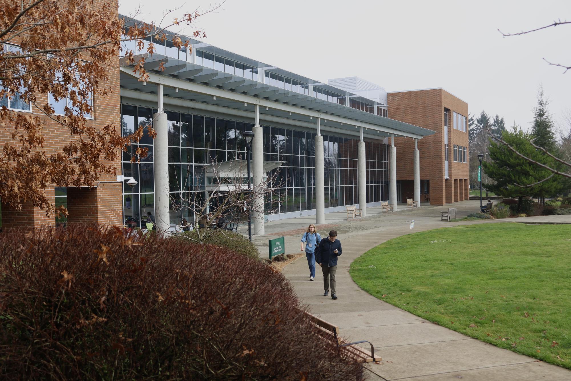 Falconer and Accipiter Students Venture to Annual Spring Media Day