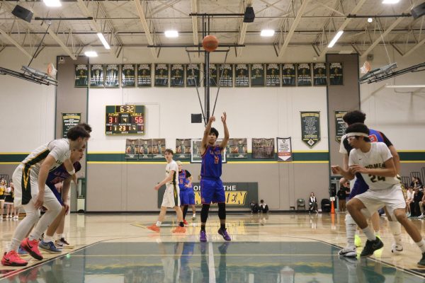 The varsity boys basketball team’s win streak was extended to three games following their 68-53 victory at Rex Putnam High School on Tuesday, Feb. 17.