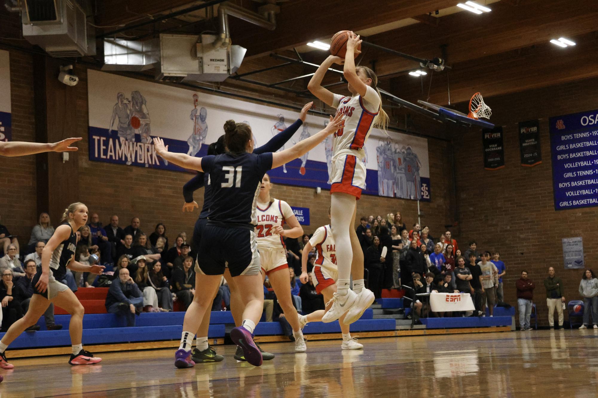 Girls Basketball Looks Ahead to Playoffs Following Senior Night Loss to Wilsonville