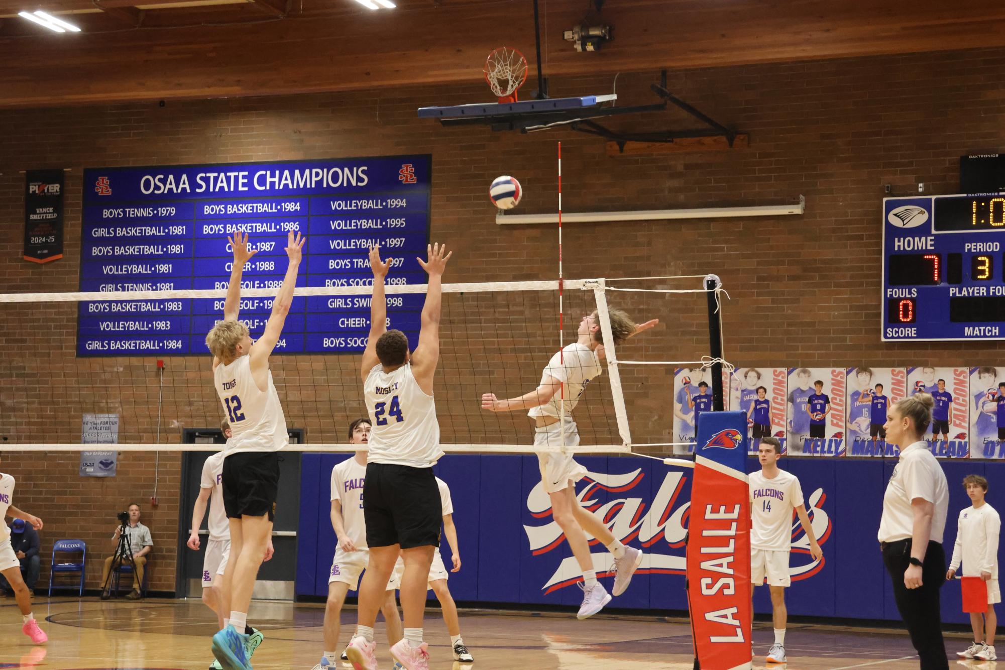 Photo Story: La Salle Varsity Boys Volleyball Dominates Barlow in 3-0 Victory