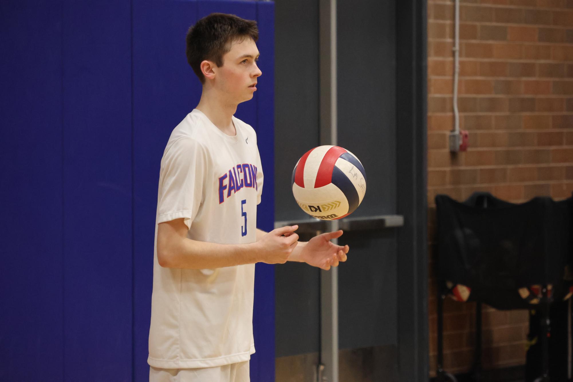 Photo Story: Boys Volleyball Flies Past Hood River Valley High School in Senior Night Victory