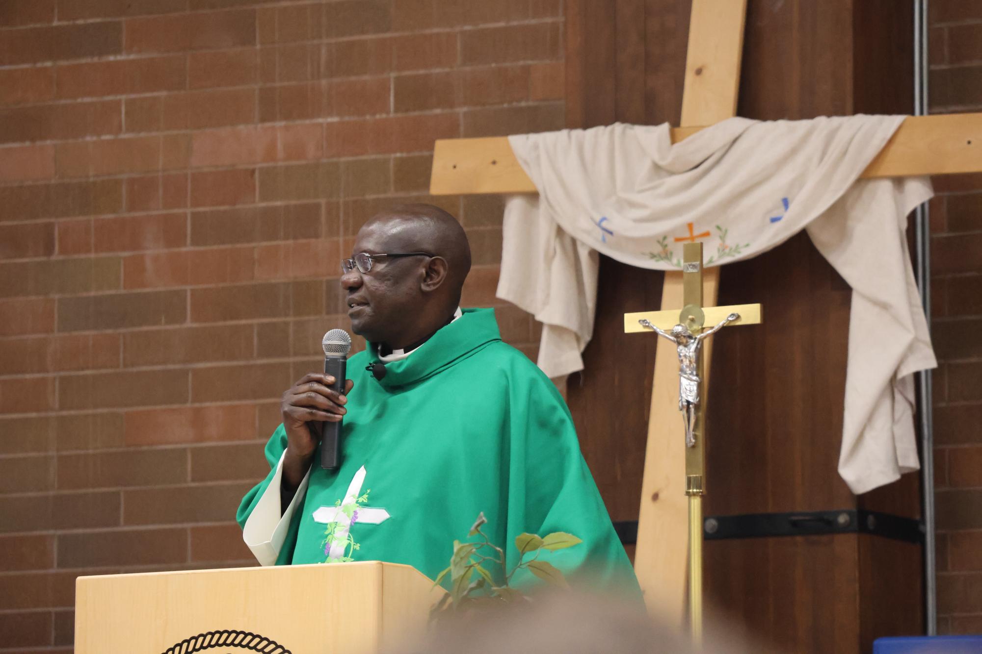 At Annual Founder’s Day Mass, Priest Speaks to the Value of God-Given Sight